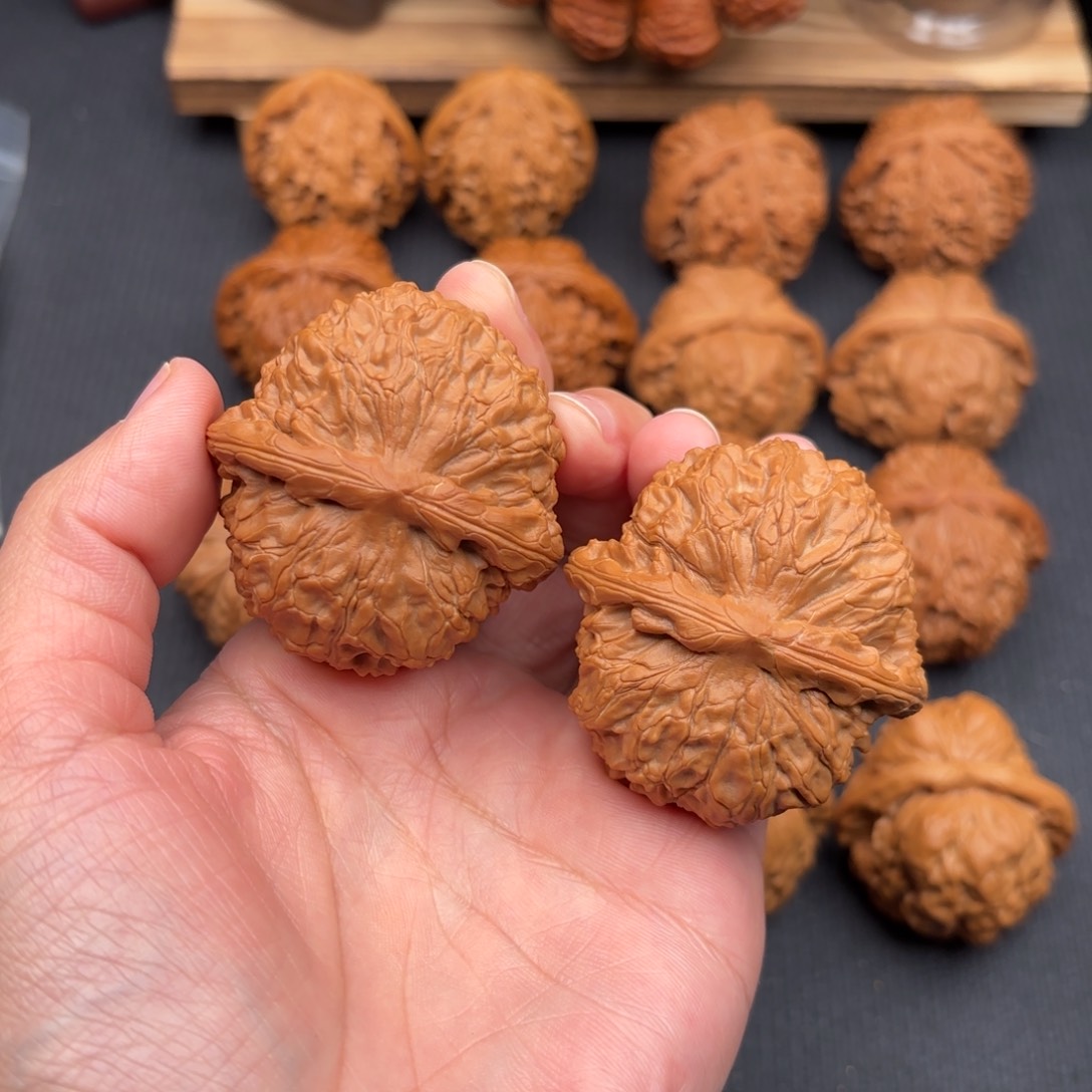 文玩核桃把件蓟县元宝47