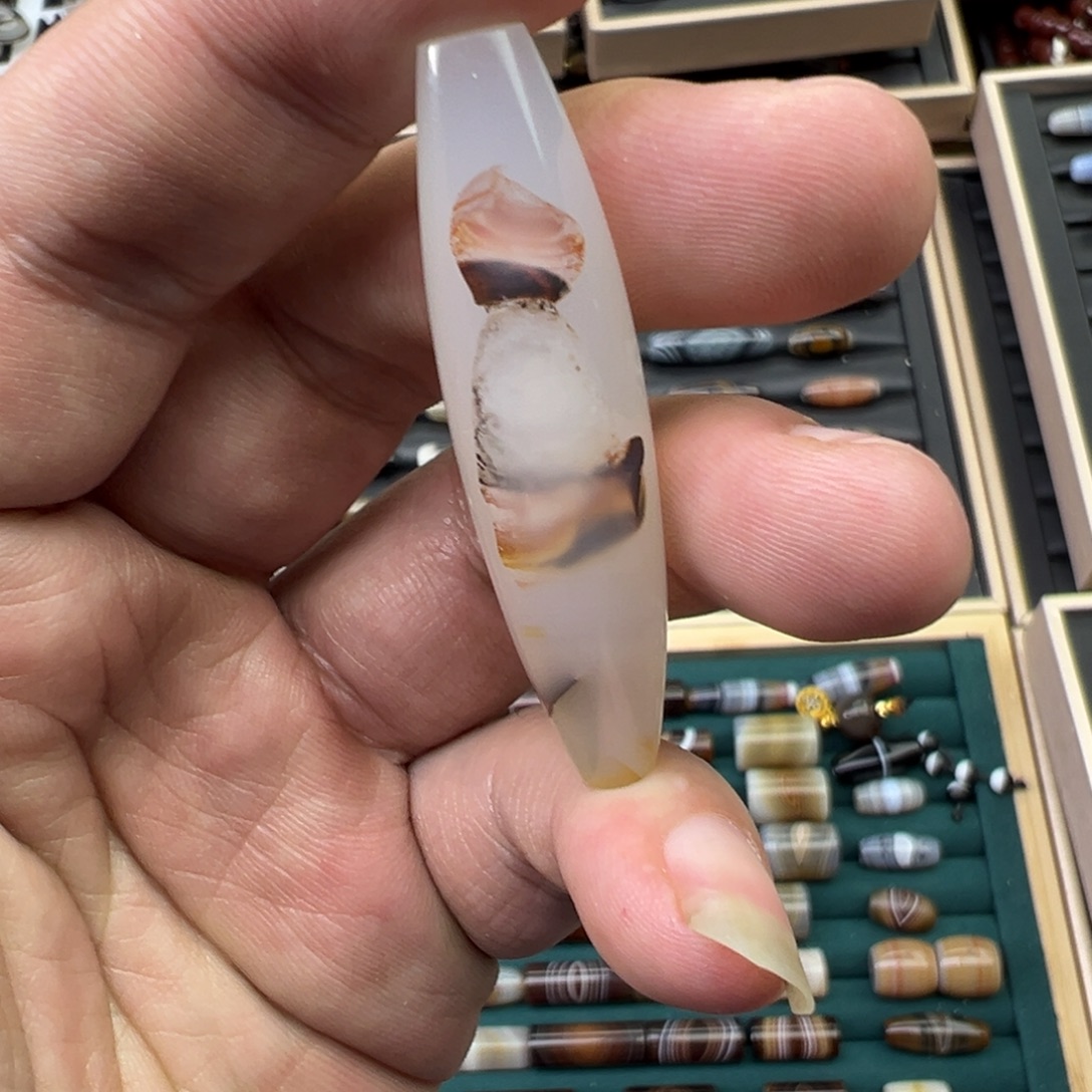 大***先玛瑙/玉髓未镶嵌颈饰