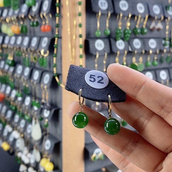 和田玉耳饰18K金镶嵌