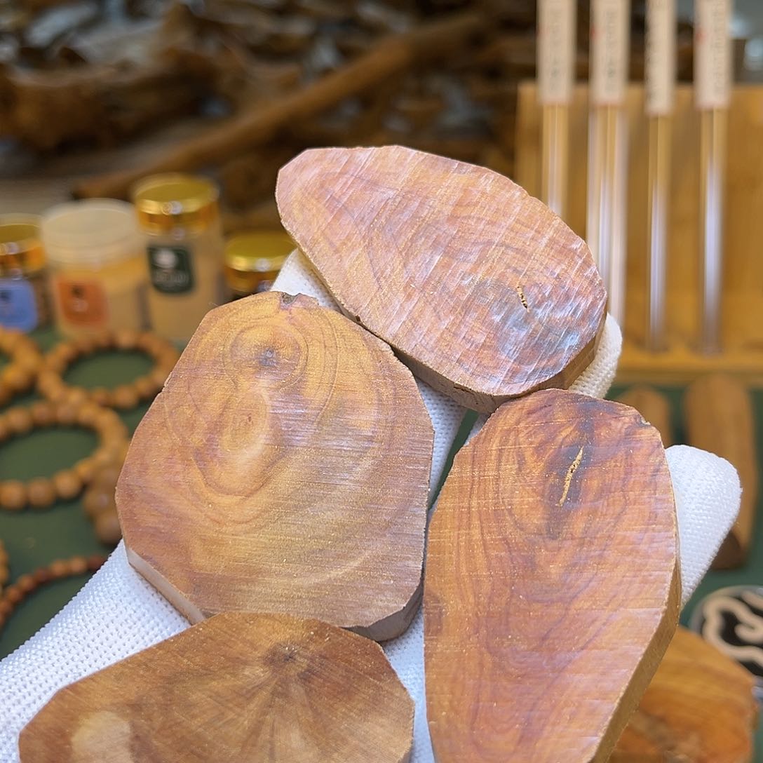 檀香木其他老山檀片片香随机发一