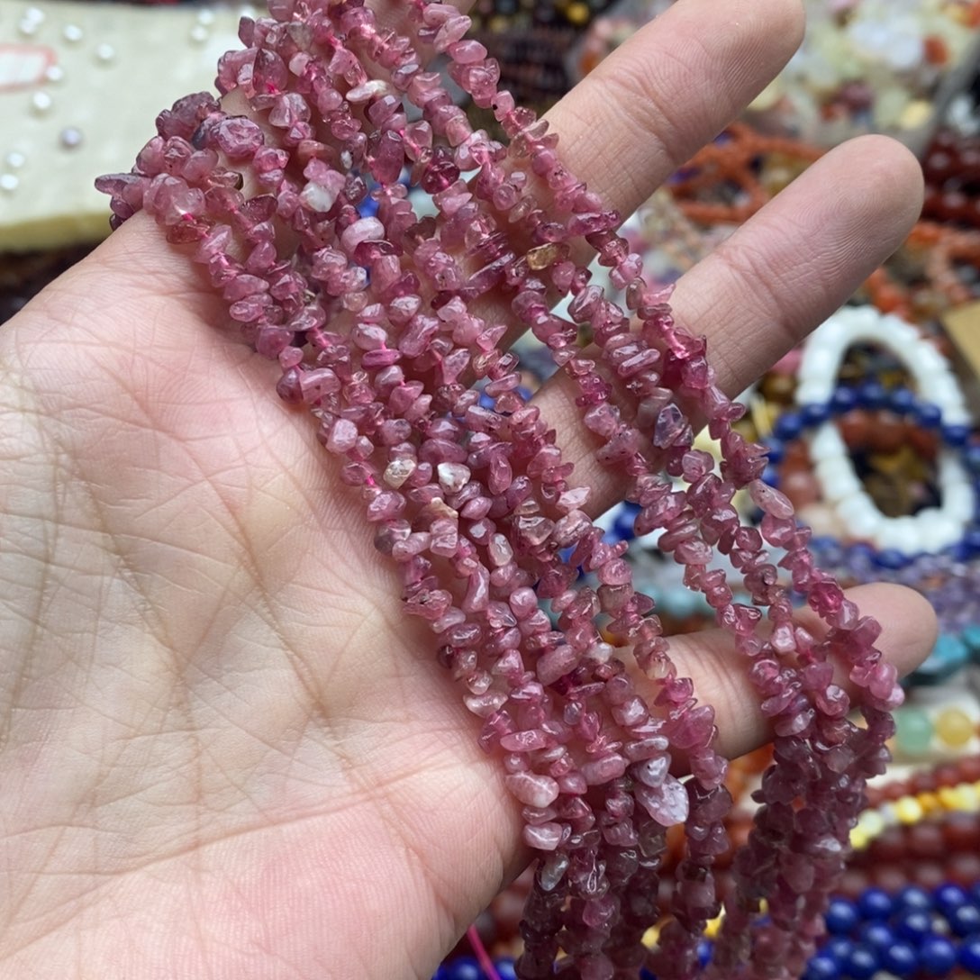 玛瑙/玉髓未镶嵌珠宝半成品一条纯天然粉碧玺小碎石
