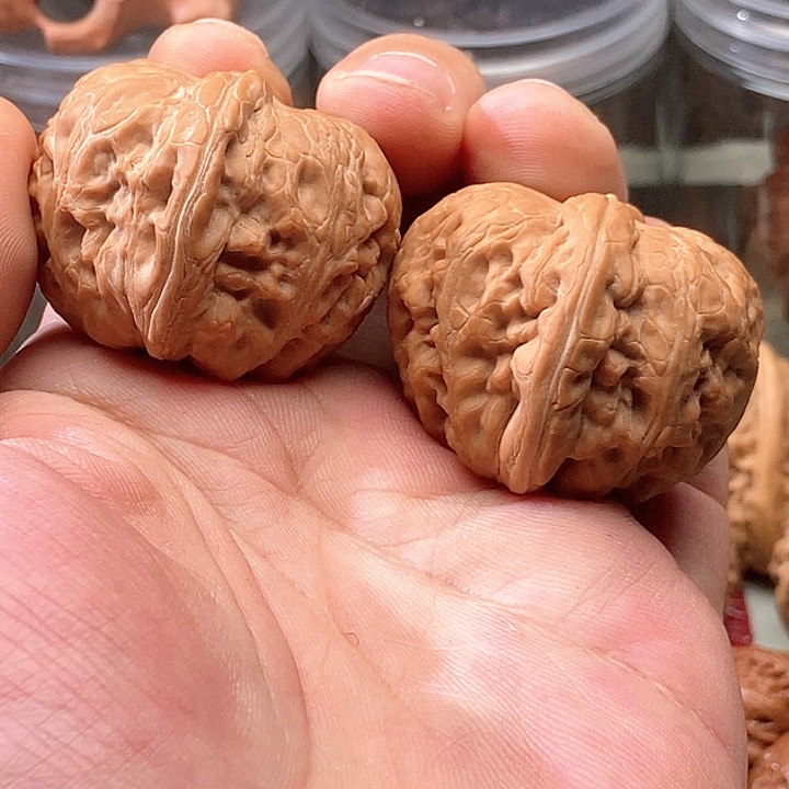 文玩核桃吊坠平谷元宝