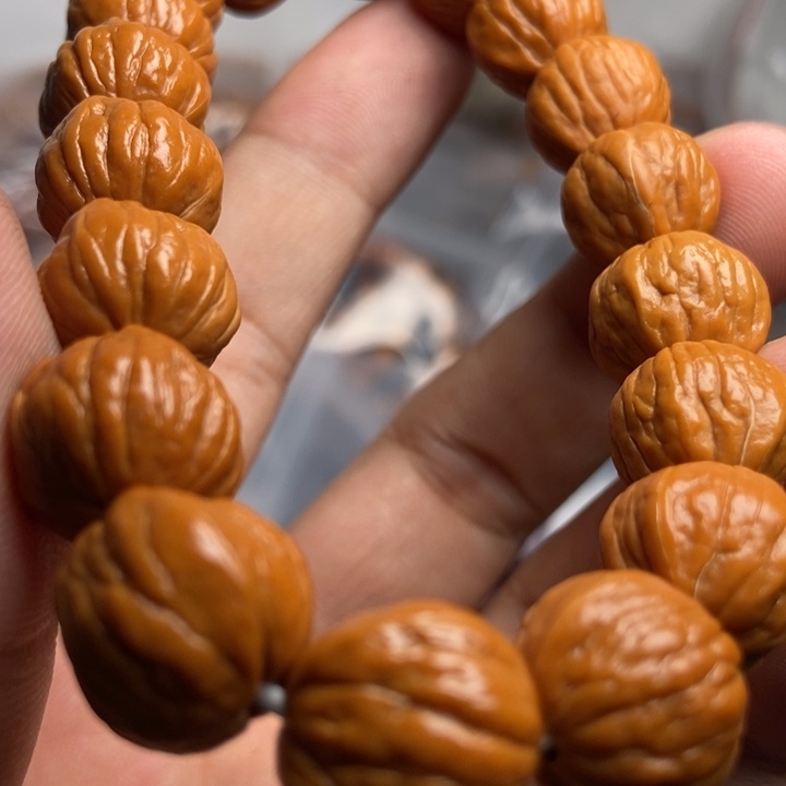 猴头核桃吊坠这首是