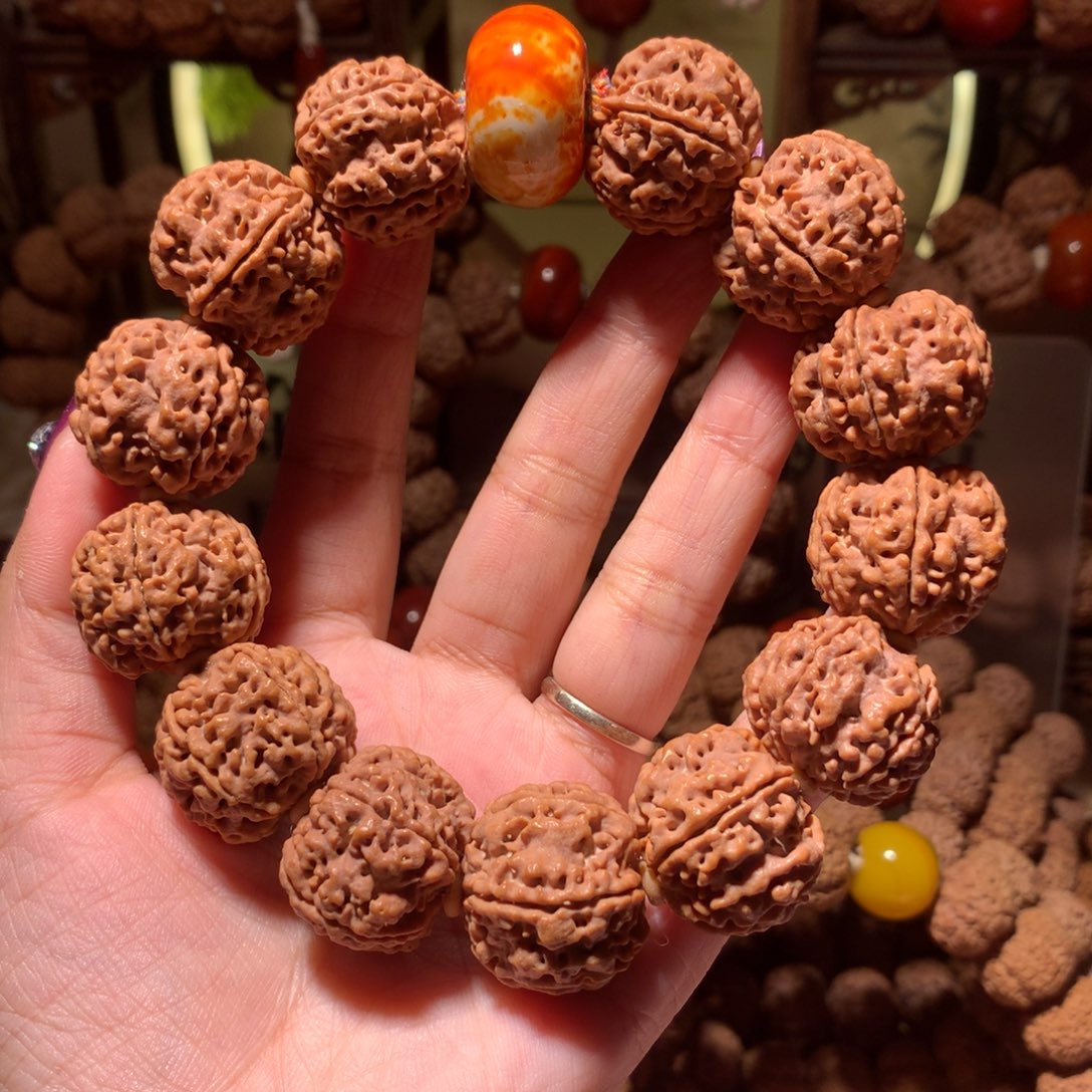 手串金刚菩提23福利串。      