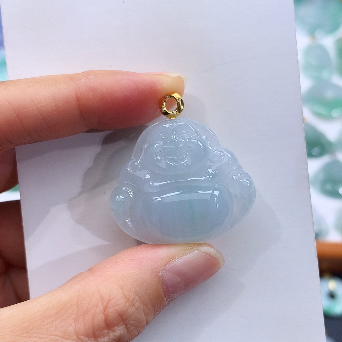 翡翠18K金镶嵌颈饰翡翠吊坠