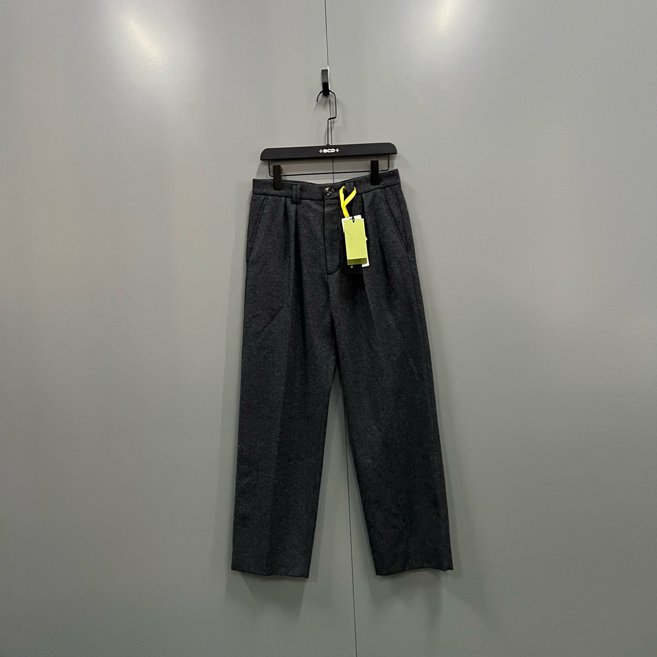 全新未使用 GUCCI/古驰 （jp）301 黑灰羊毛长裤 44码