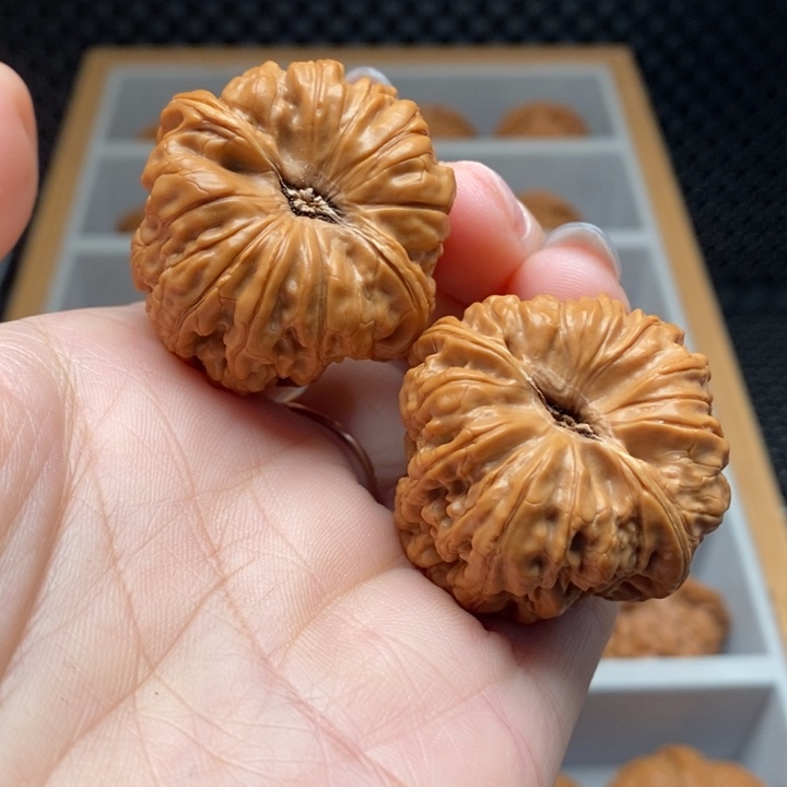 吊坠文玩核桃8平谷凹底37