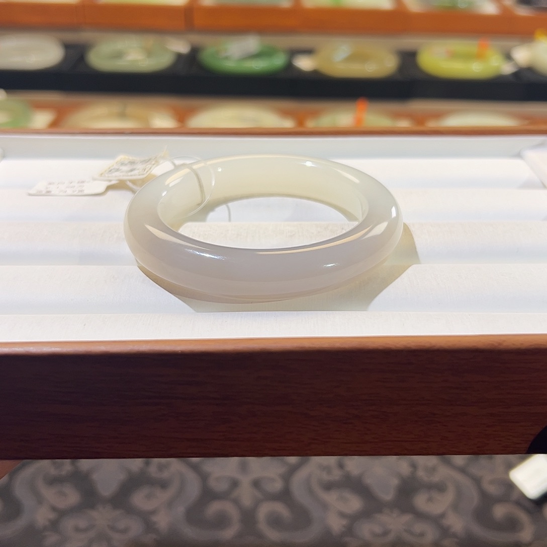 和田玉手镯未镶嵌  【三色粉紫白】很仙