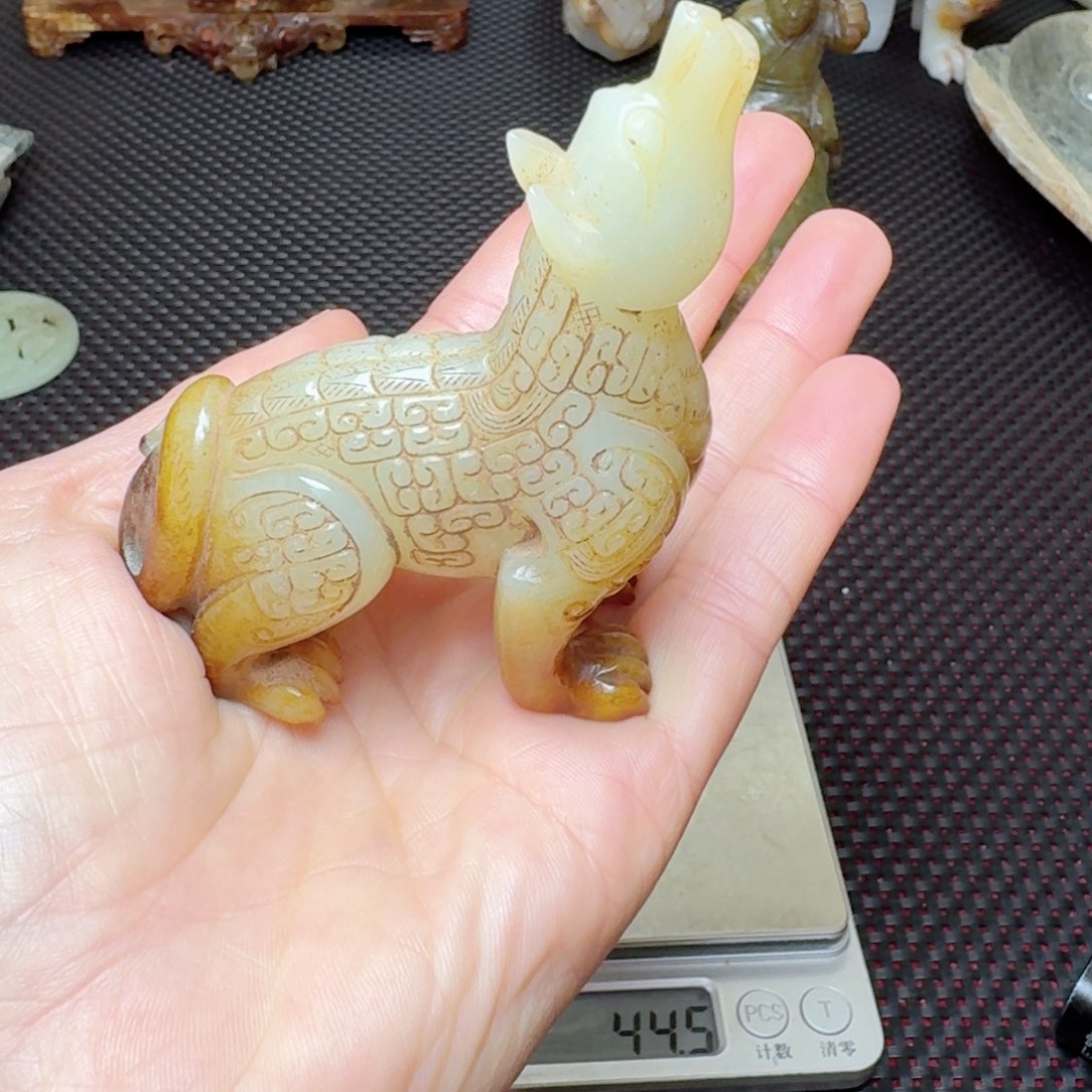 和田玉挂件未镶嵌岁**梭