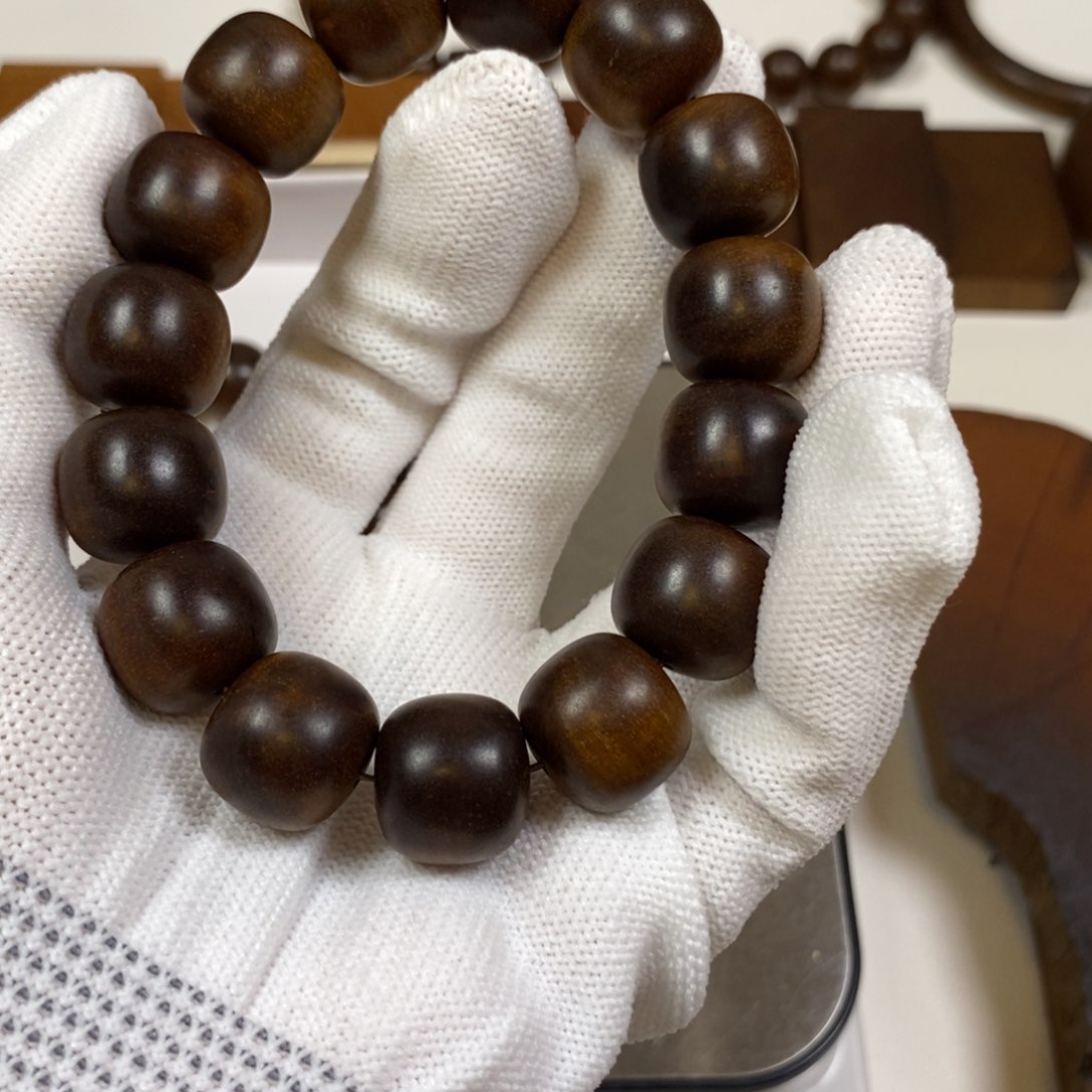 檀香木乱*材老山檀香王15.16沉水焦糖