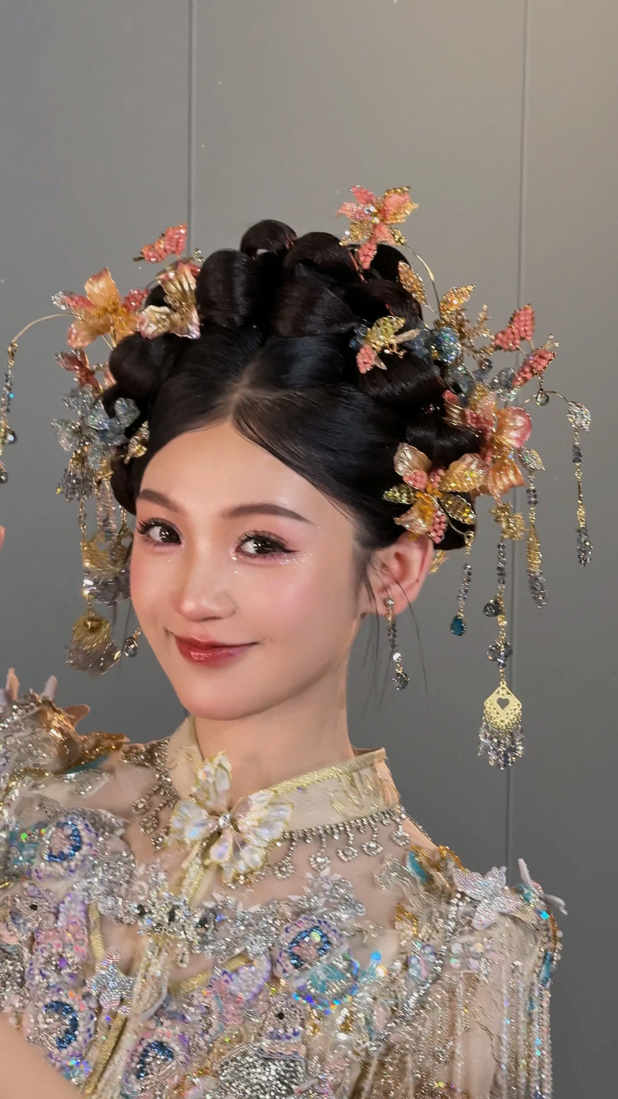 [粉黛]新娘头饰婚饰步摇宫廷明制结婚流苏皇冠简约复古0190