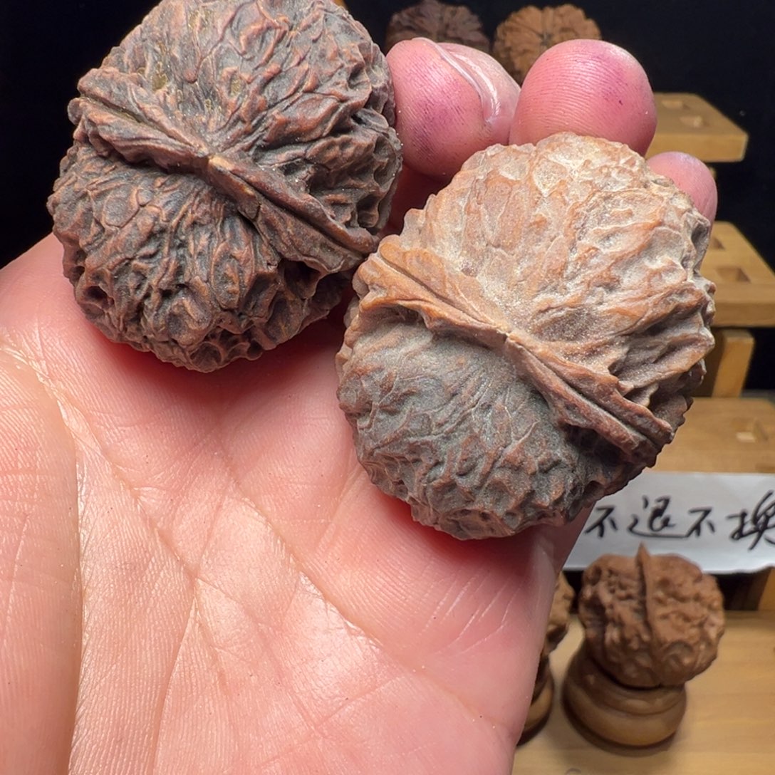 文玩核桃吊坠聚宝金蟾43mm