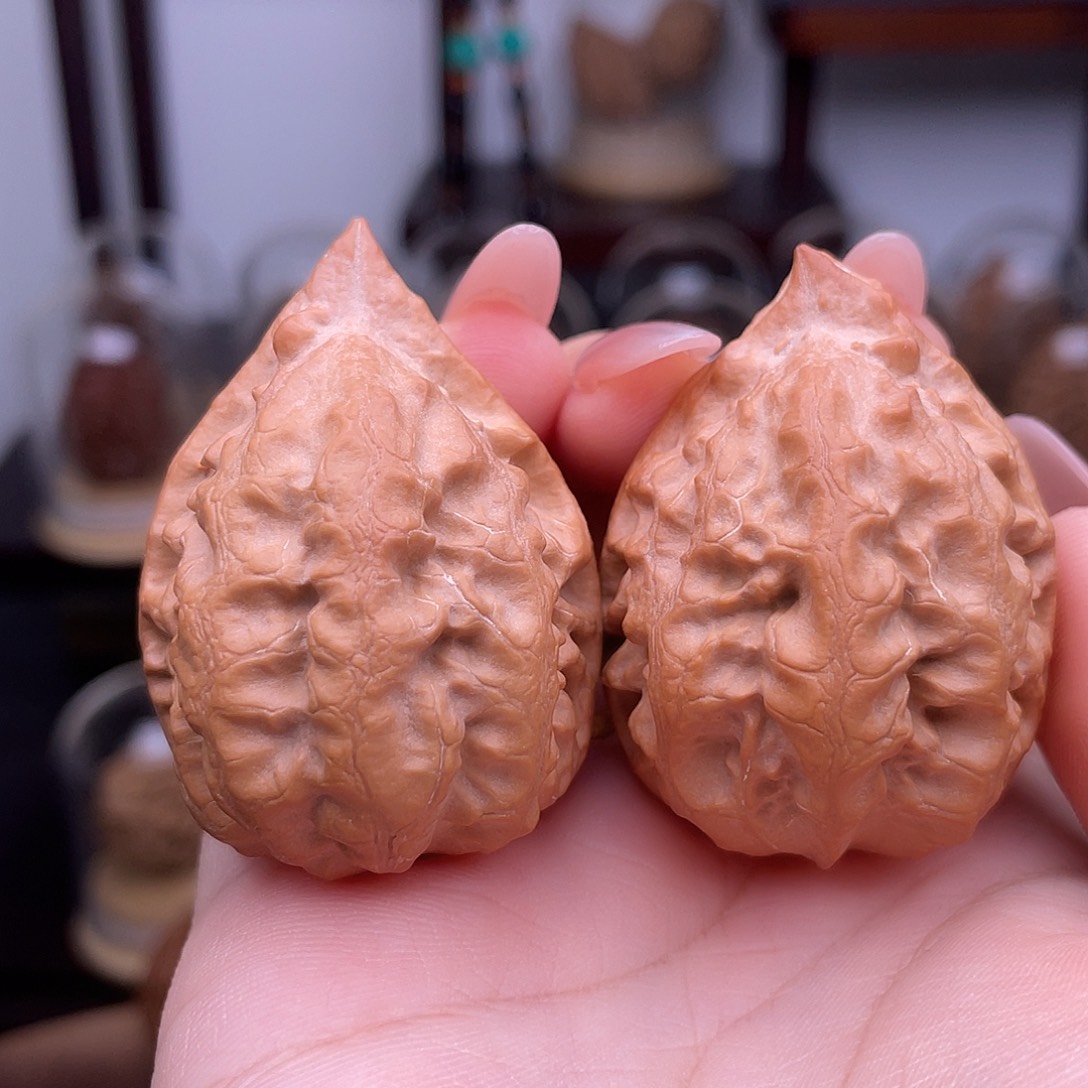 文玩核桃吊坠粗筋龙王