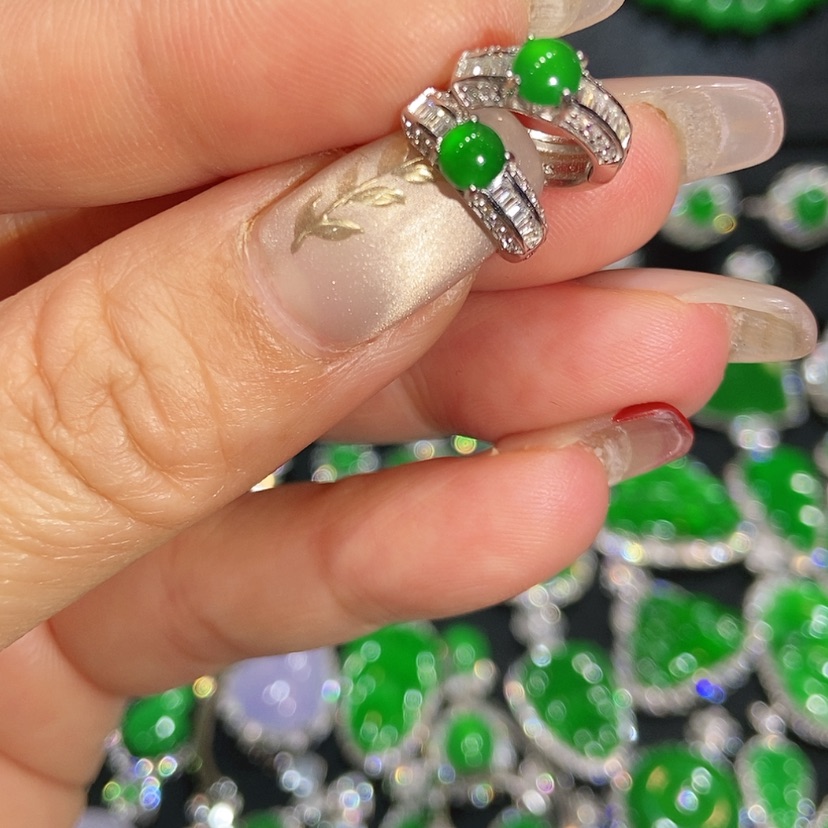 【闪购商品】翡翠耳饰未镶嵌天然翡翠