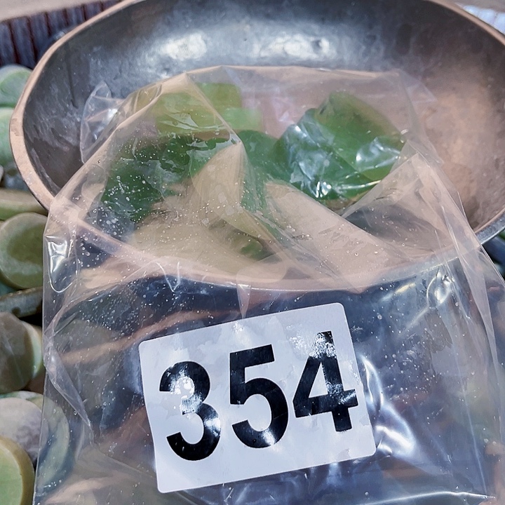 蛇纹石玉未镶嵌珠宝半成品