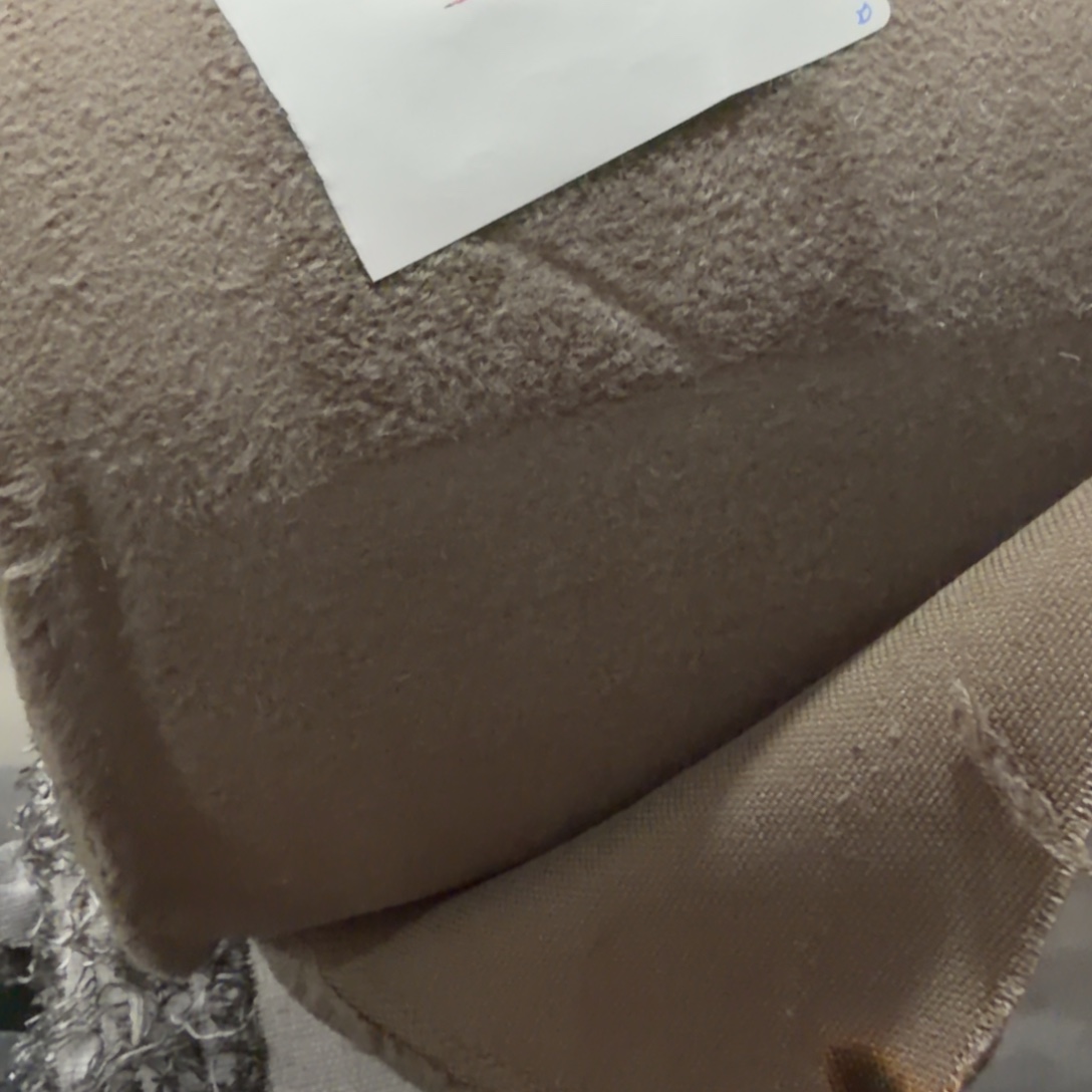 三米一份帆布加绒D01。