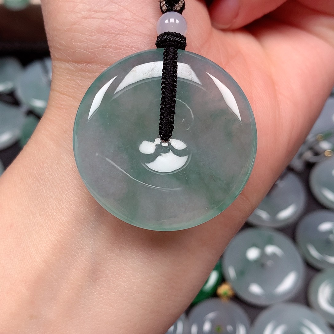 翡翠颈饰未镶嵌平安扣A