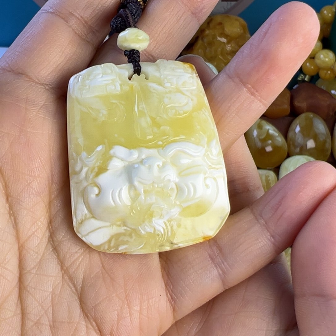 蜜蜡吊坠(赠链)未镶嵌S***e瑕疵