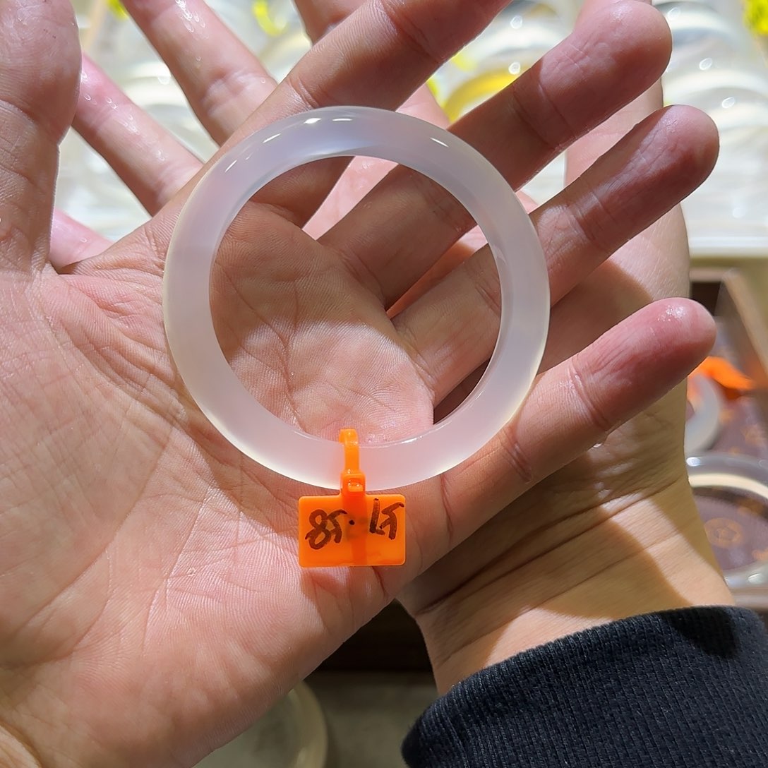 玛瑙/玉髓手镯未镶嵌❦****气