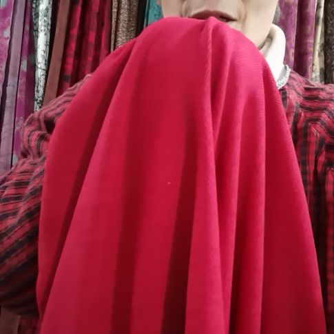 醋酸天丝羊绒酒红1.5米布头克重