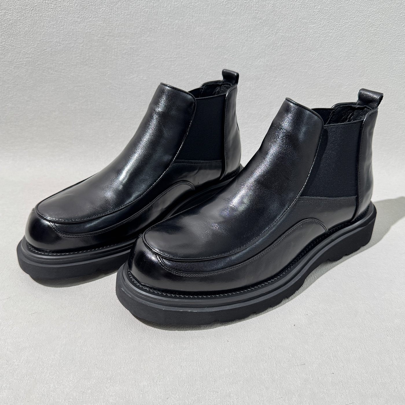 冬季新款男靴英伦风厚底切尔西靴男头层牛皮黑色套脚商务休闲短靴