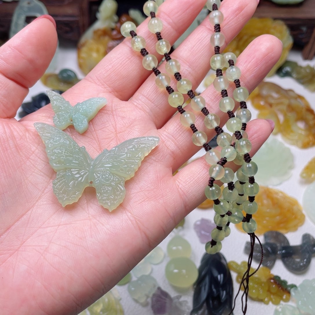 蛇纹石玉颈饰未镶嵌玥*