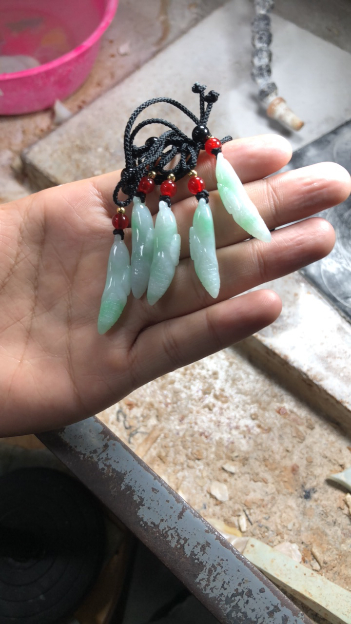 火火翡翠吊坠项链