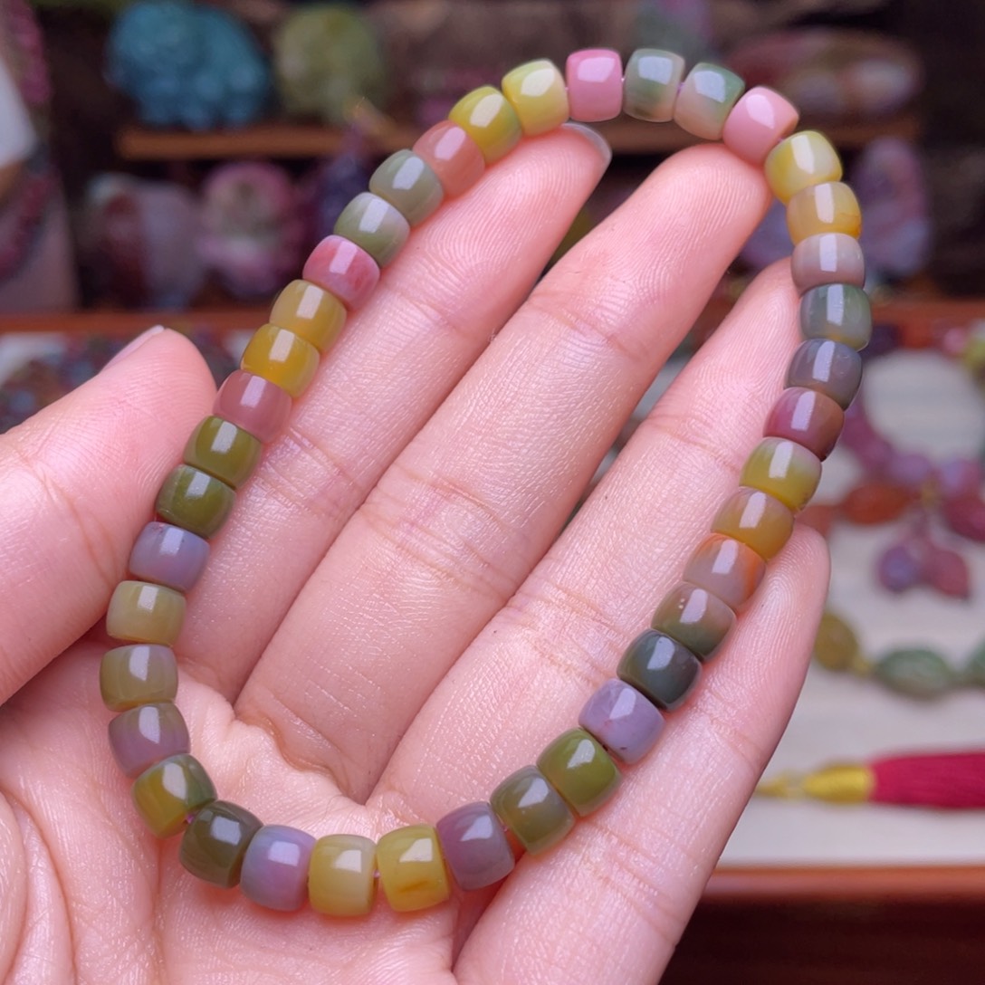 玛瑙/玉髓珠宝半成品未镶嵌盐源玛瑙直切渐变色手串