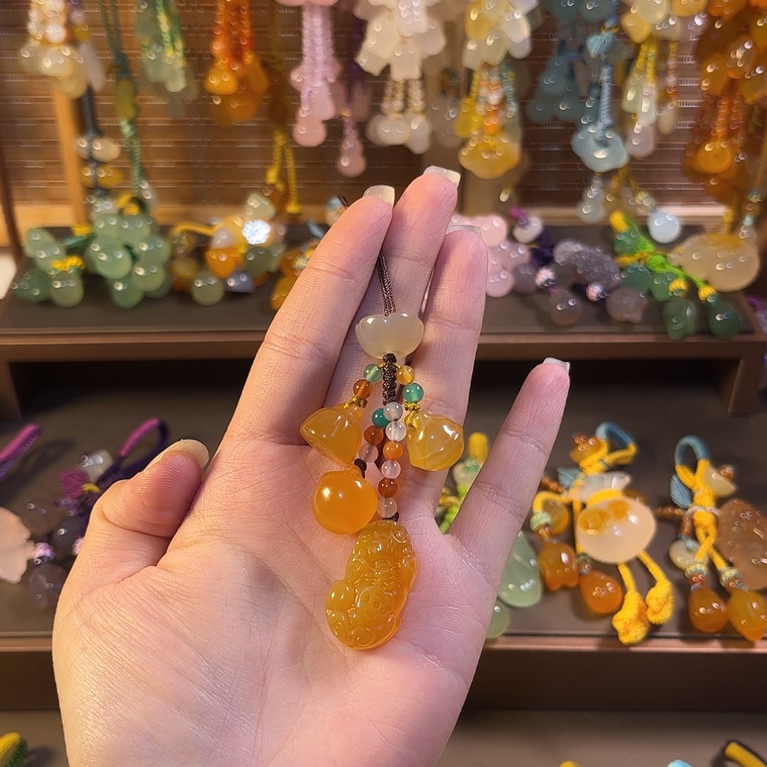 石***姐玛瑙/玉髓未镶嵌车挂福利款手机链