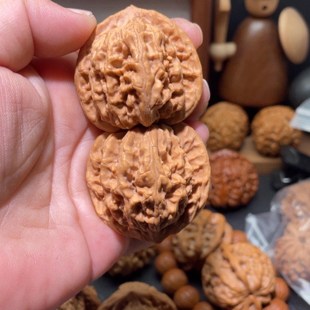 王***行吊坠桃核兴隆一代马力狮子头