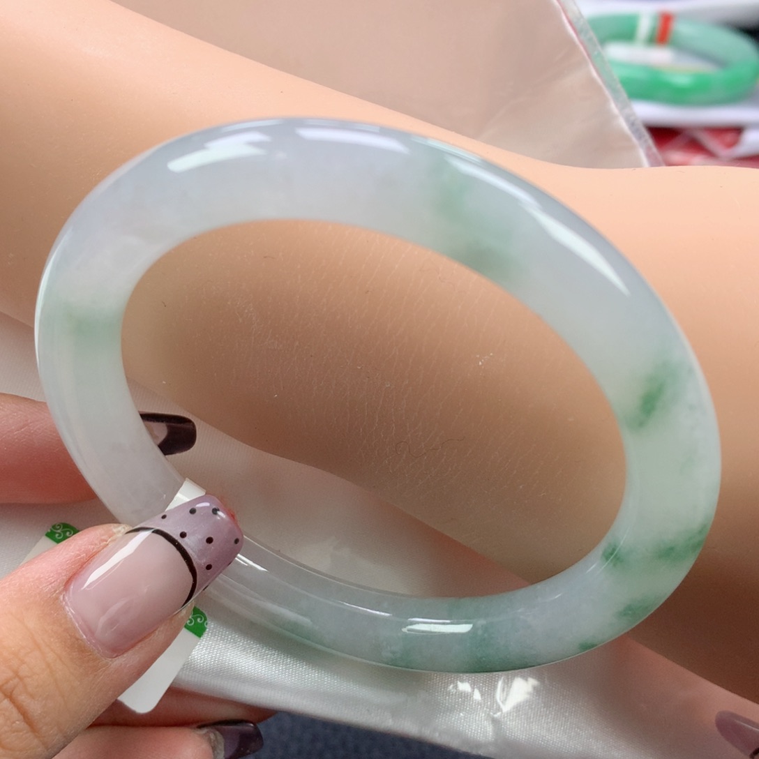 翡翠手镯未镶嵌58.8圆