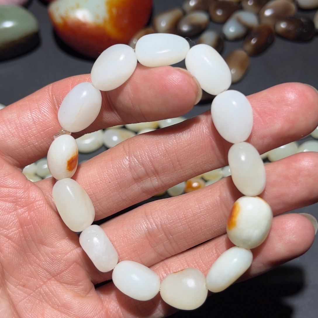 和田玉未镶嵌珠宝奇石