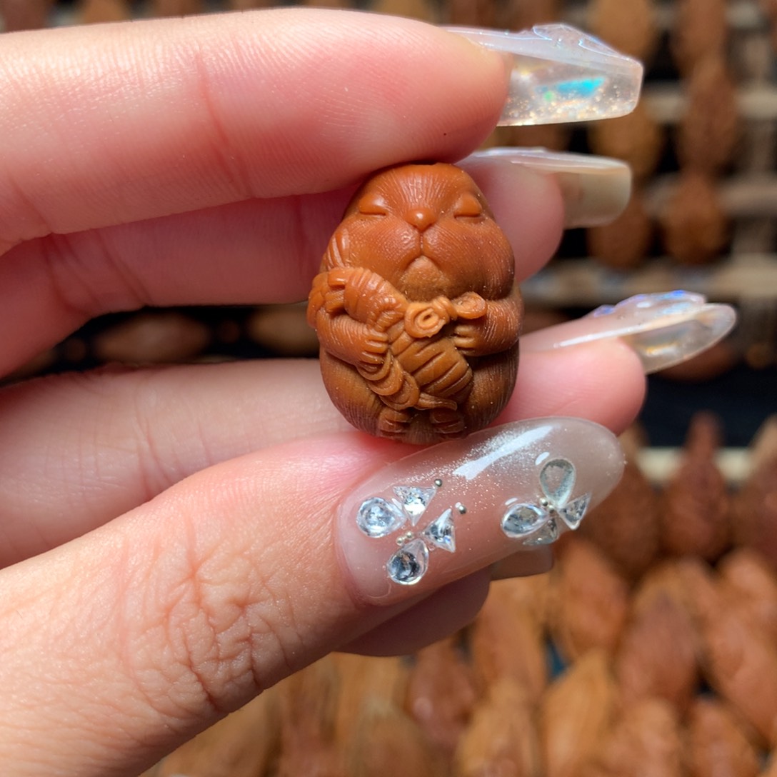 把件橄榄核萝卜兔