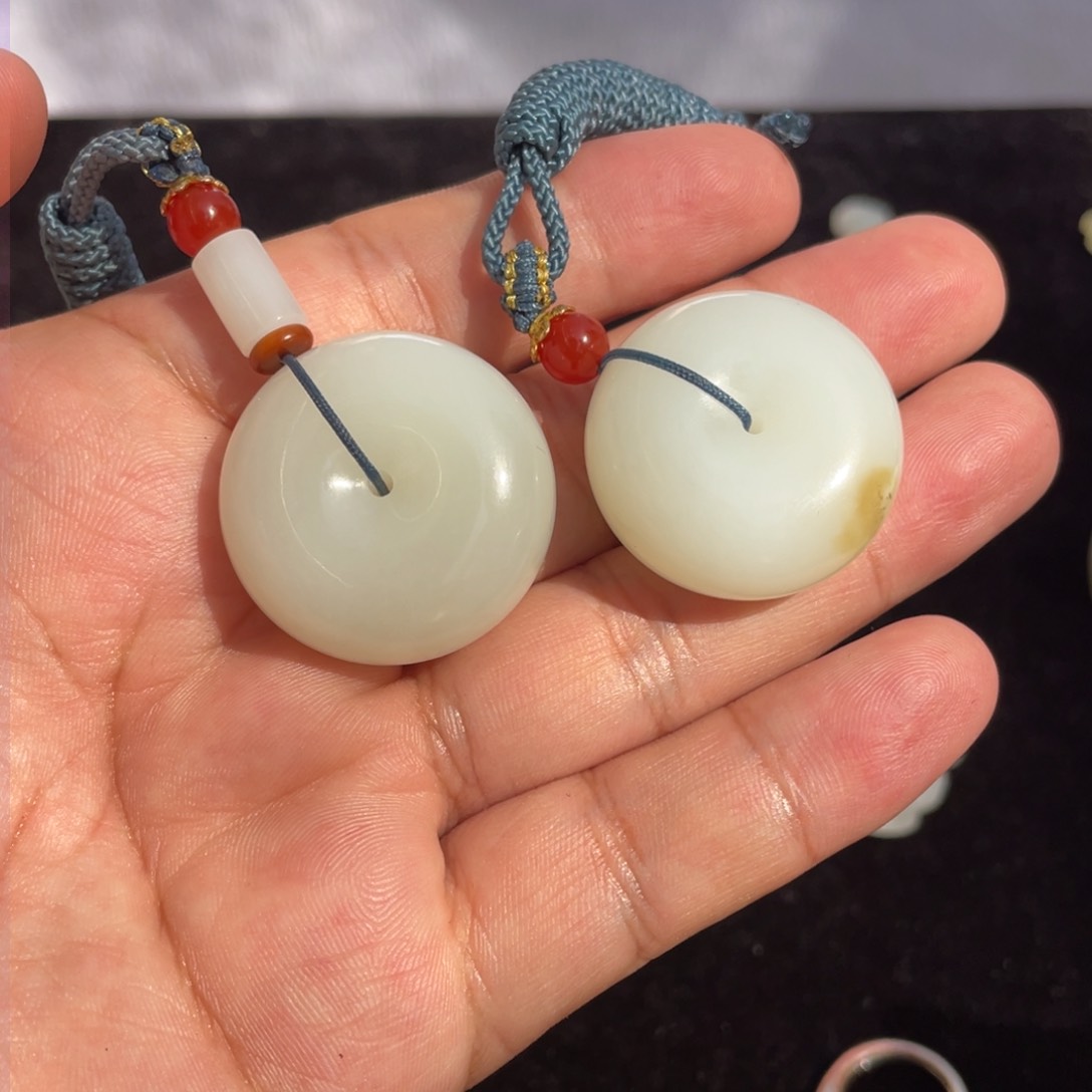 未镶嵌和田玉（糖玉）挂件