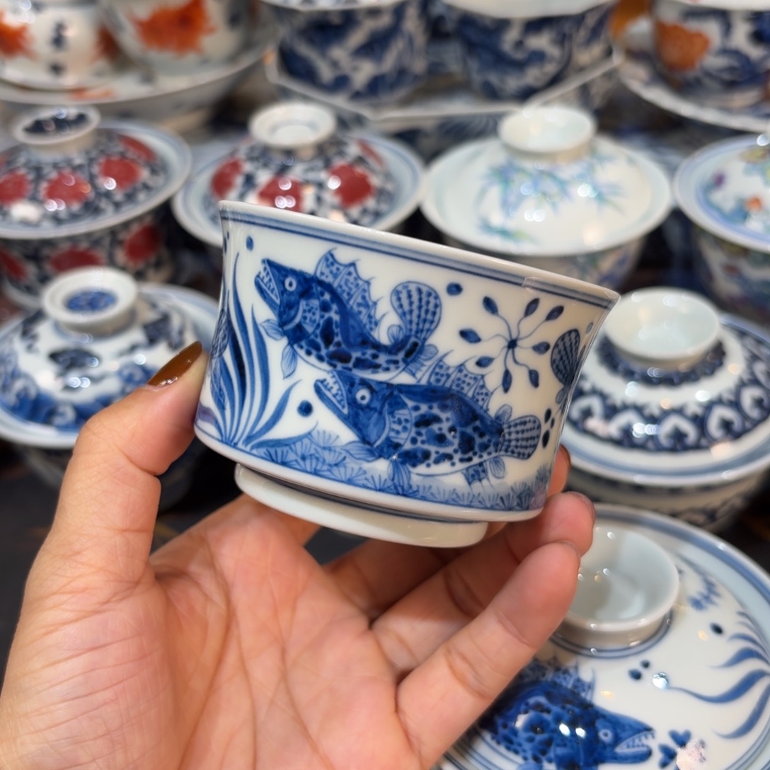 杯子…………………………………………