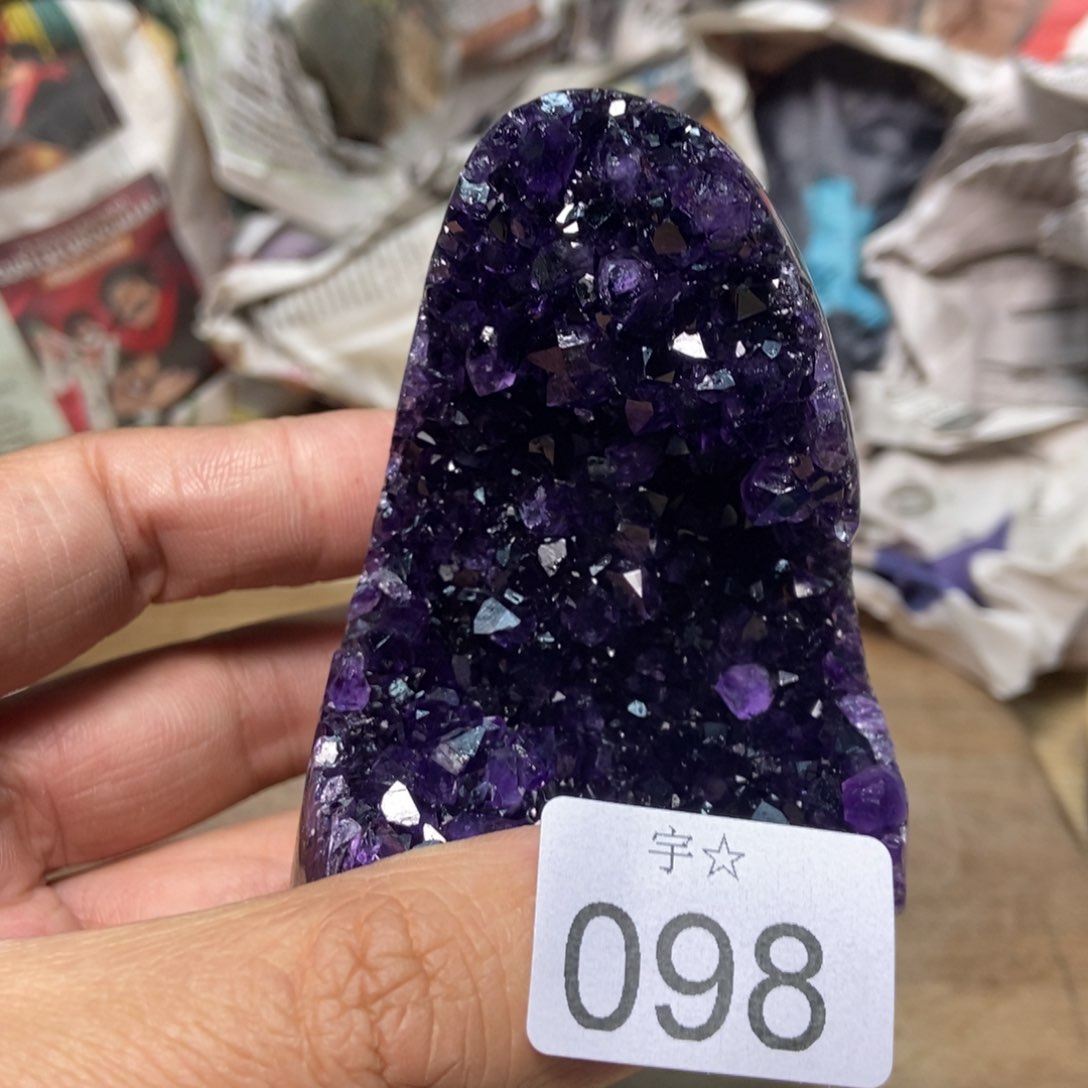 紫晶天然水晶摆件未镶嵌