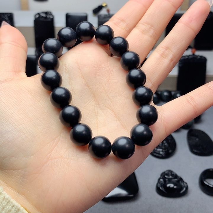 和田玉（墨玉）手串未镶嵌特价12mm有微量毛孔和棉