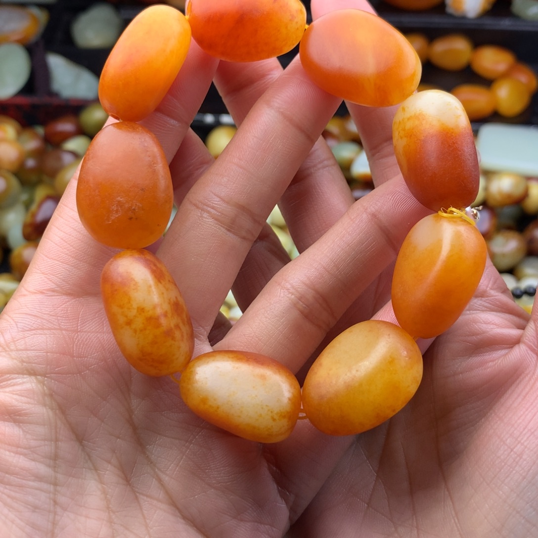 大***哥和田玉未镶嵌手链