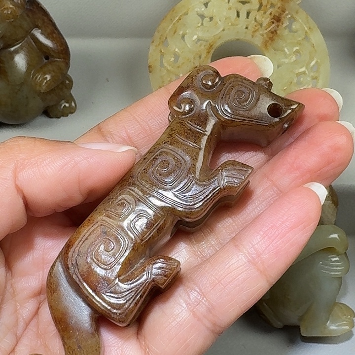 用***9和田玉（糖玉）未镶嵌挂件