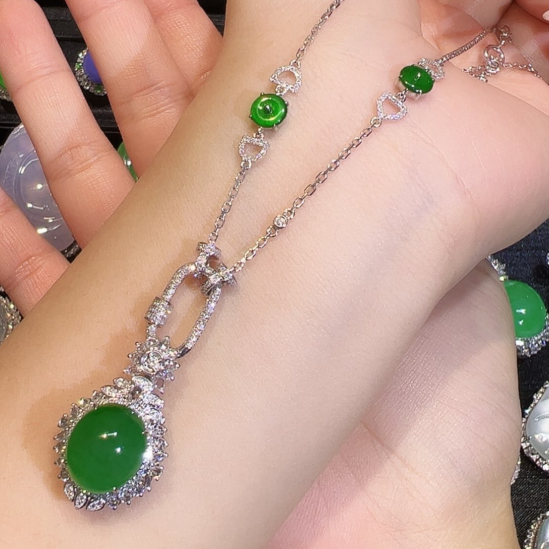 翡翠颈饰18K金镶嵌蛋面套装（可拆）