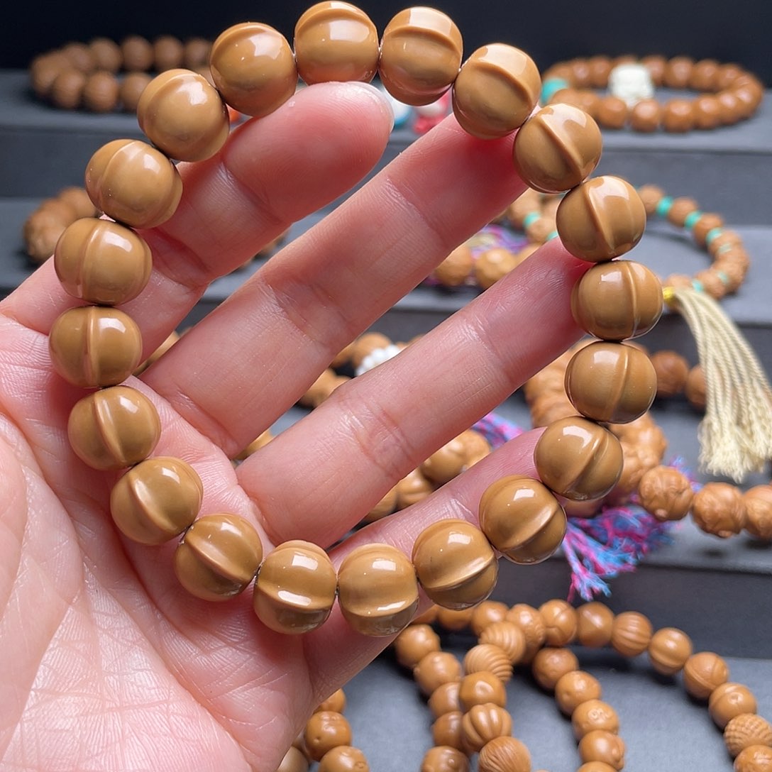 猴头核桃吊坠三花鲨鱼背