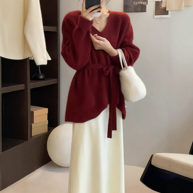 氛围感红色不规则系带v领毛衣女2025秋冬高级感慵懒风针织衫上衣