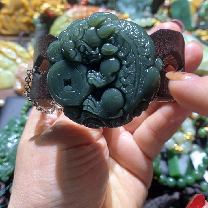 岫玉毛衣链未镶嵌