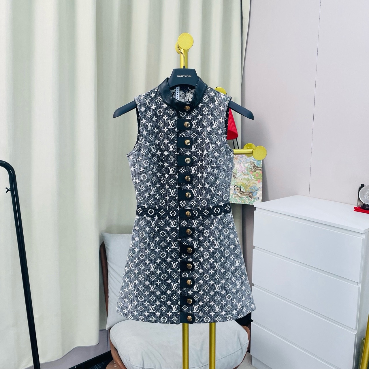 99新 LouisVuitton/路易威登 新款黑白满印牛仔连衣裙 40码 99新