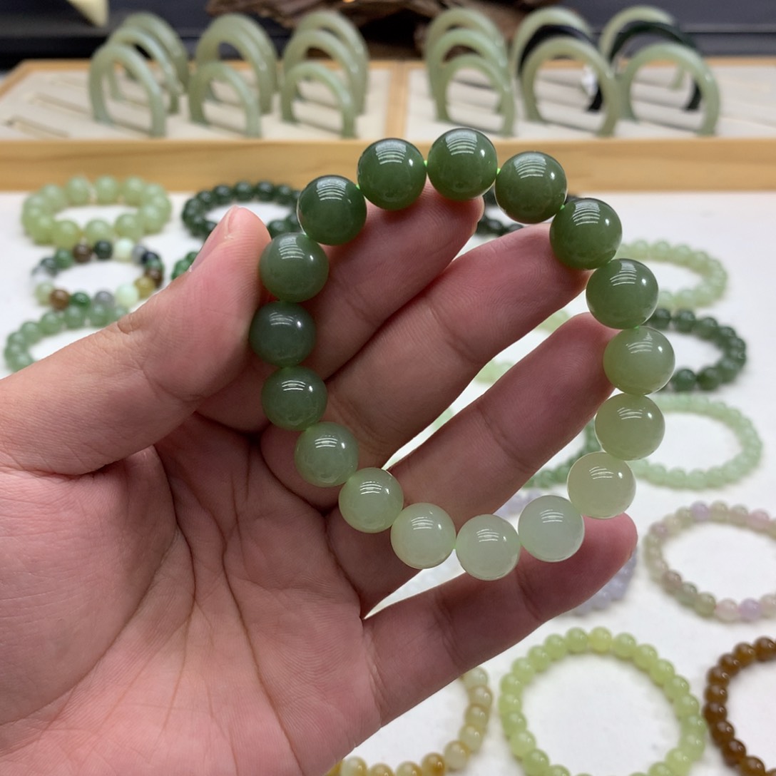 和田玉手串（渐变11.8）未镶嵌