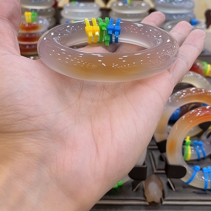 枫***玛瑙/玉髓未镶嵌手镯