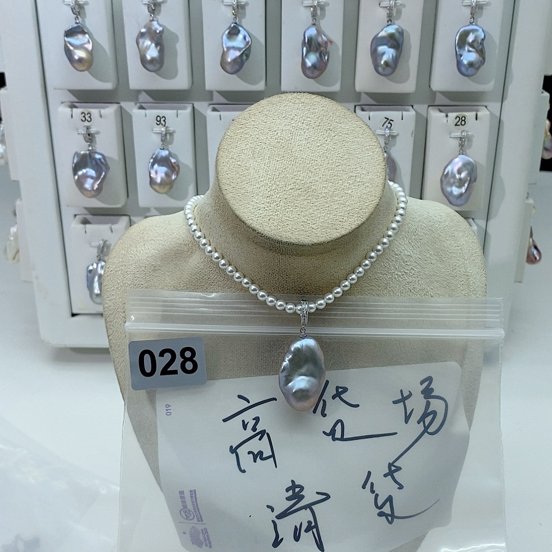 淡水珍珠颈饰合金