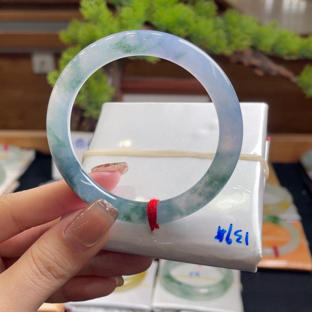 翡翠手镯未镶嵌52.8 正圈