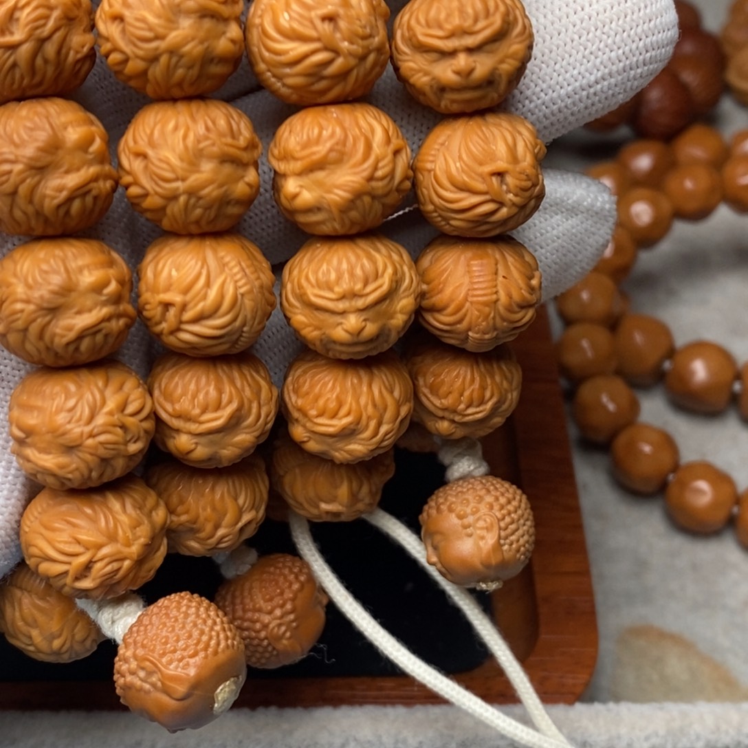 ****猴头核桃吊坠大圣15