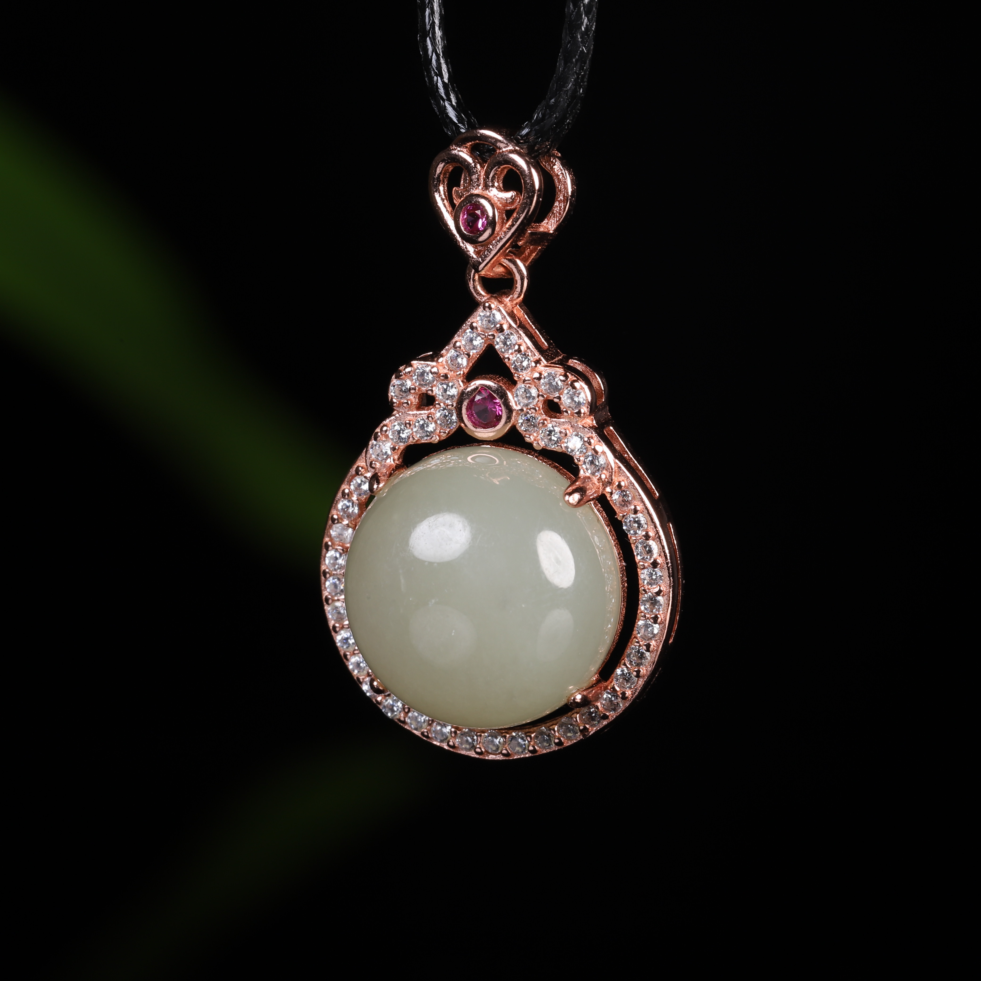 汪氏珠宝【央广】银镶和田玉蛋面吊坠 FF-0408 多样性发其一